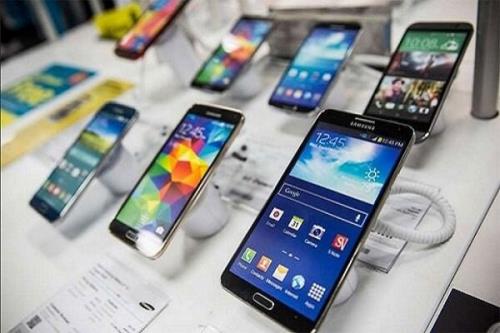 شورای رقابت وارد بازار تلفن همراه می شود؟